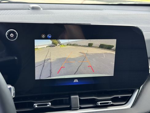 New 2026 Chevrolet Equinox LT image 21