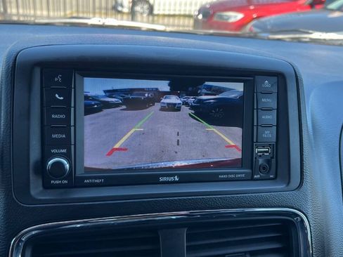 Used 2017 Dodge Grand Caravan SXT FWD image 15
