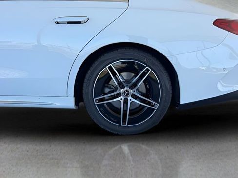 Used 2025 Mercedes-Benz E 350 Sedan image 12