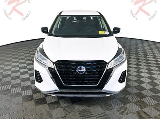 Used 2022 Nissan Kicks S video 2