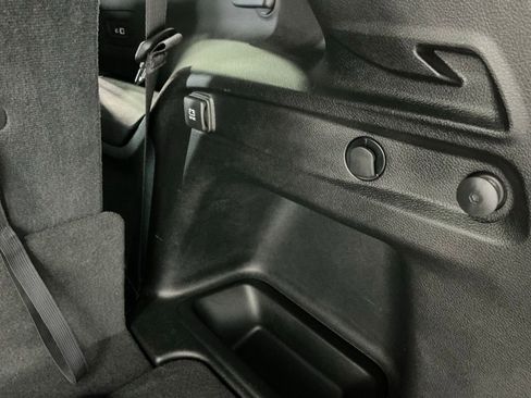 Used 2023 Jeep Grand Cherokee L Limited AWD/4WD image 19