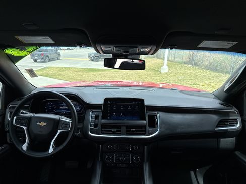 Used 2023 Chevrolet Tahoe LT w/ Luxury Package image 18