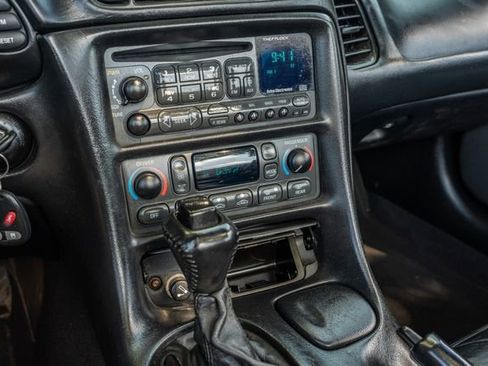 Used 2002 Chevrolet Corvette Convertible w/ Preferred Equipment Group2 image 25