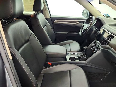Used 2019 Volkswagen Atlas SEL R-Line FWD image 25
