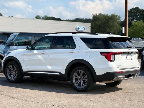 Certified 2025 Ford Explorer Active w/ Active Comfort Package AWD/4WD image 38