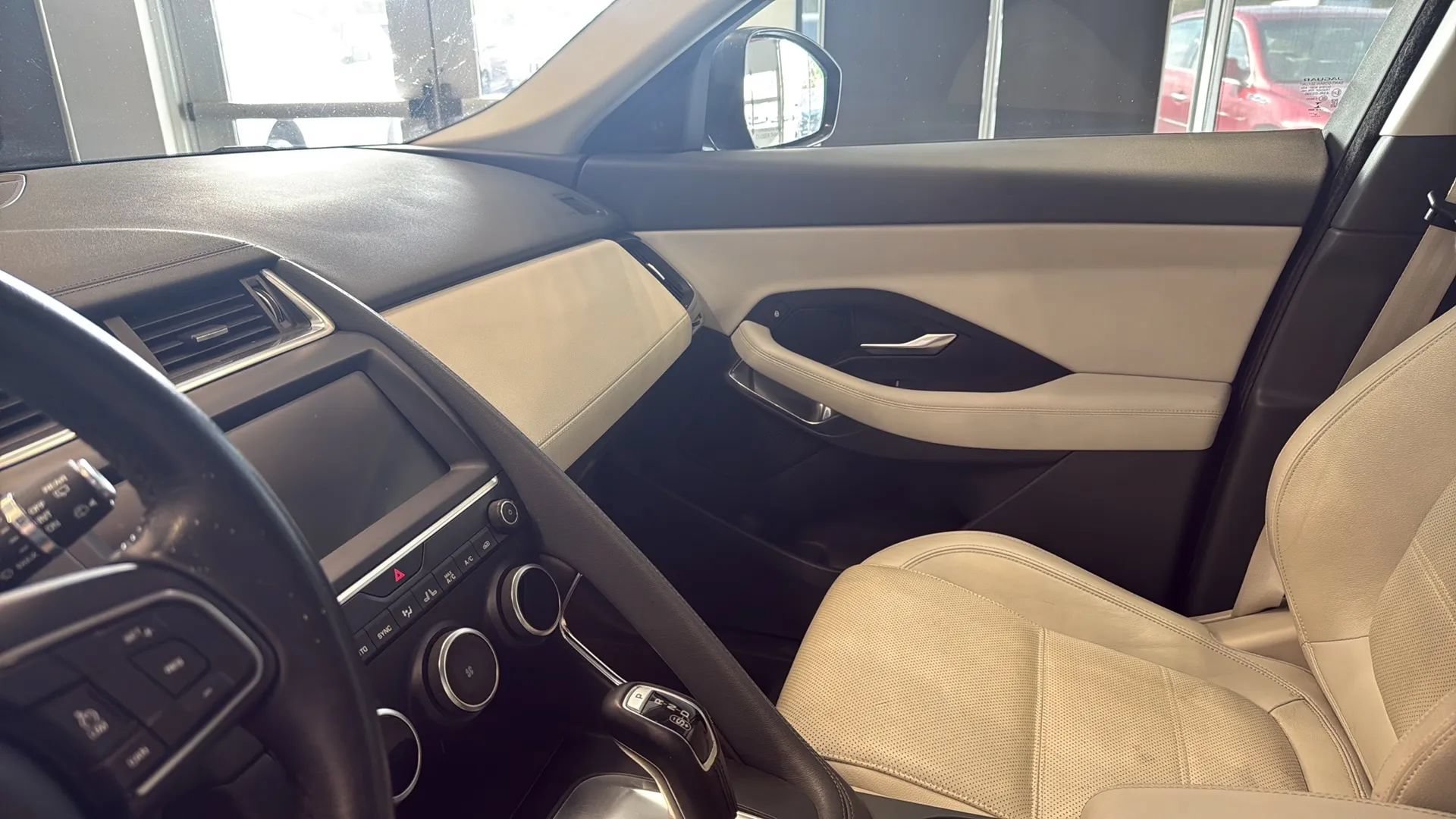 Used 2020 Jaguar E-PACE AWD/4WD image 27
