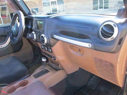 Used 2011 Jeep Wrangler Unlimited Sahara w/ Trailer Tow Group image 67