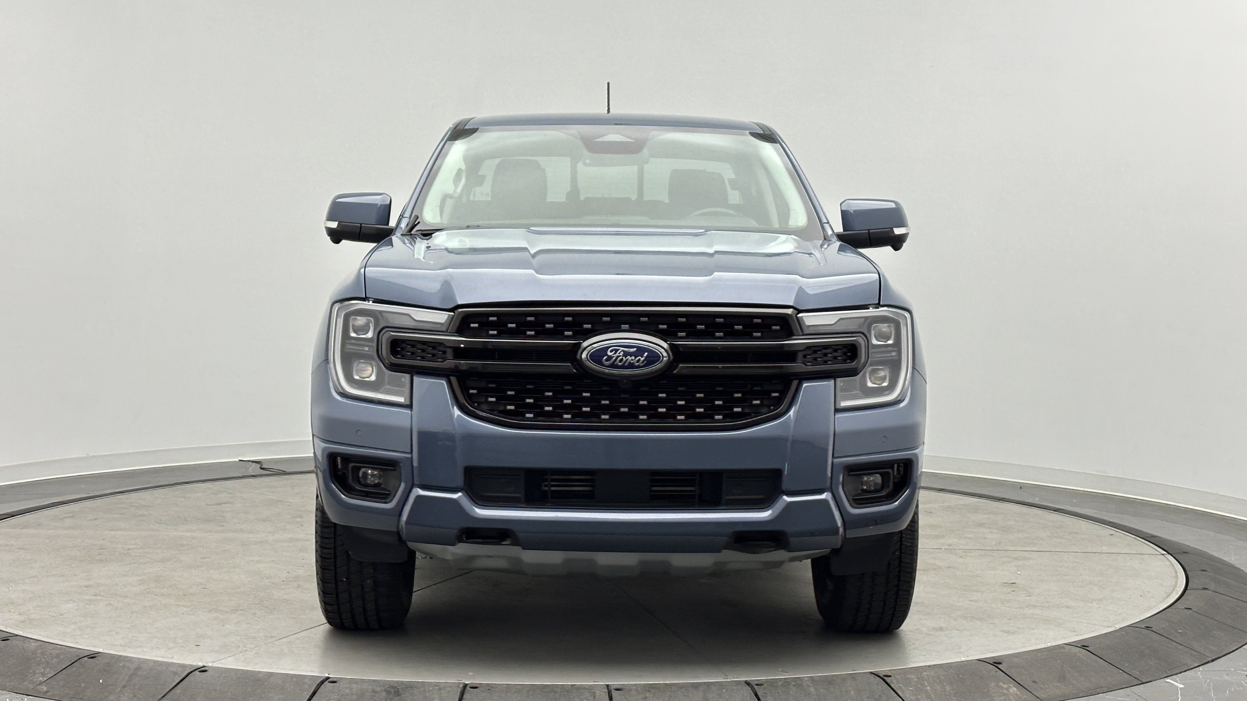 Used 2024 Ford Ranger Lariat w/ FX4 Off-Road Package AWD/4WD image 2