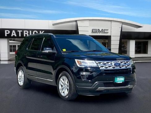 Used 2018 Ford Explorer XLT w/ Equipment Group 202A AWD/4WD image 1