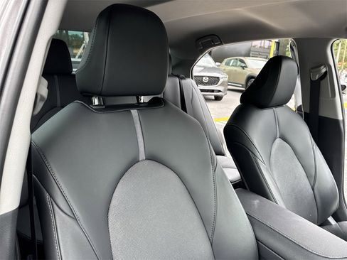 Used 2023 Toyota Camry XLE image 47