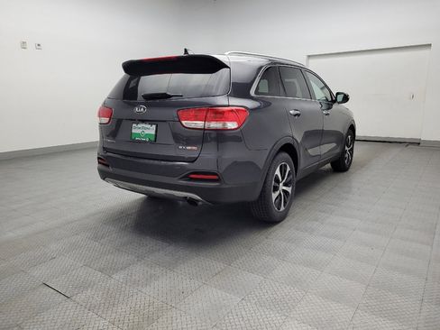 Used 2016 Kia Sorento EX image 9