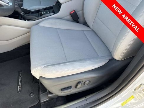 Used 2020 Hyundai Tucson SEL w/ Cargo Package image 14