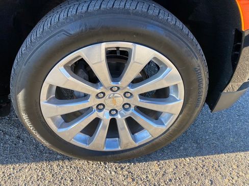 Used 2023 Chevrolet Tahoe Premier AWD/4WD image 34