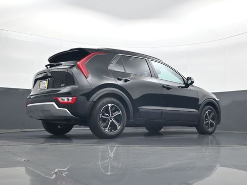 Used 2023 Kia Niro EX FWD image 25