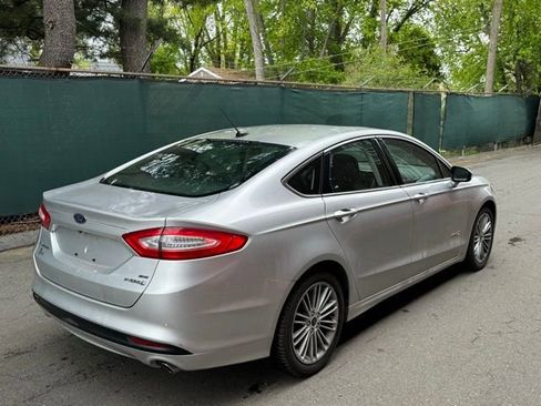 Used 2014 Ford Fusion SE w/ Equipment Group 502A FWD image 5
