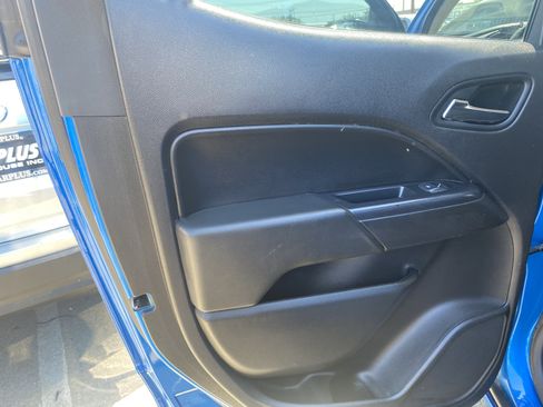 Used 2021 Chevrolet Colorado LT w/ LT Convenience Package RWD image 16
