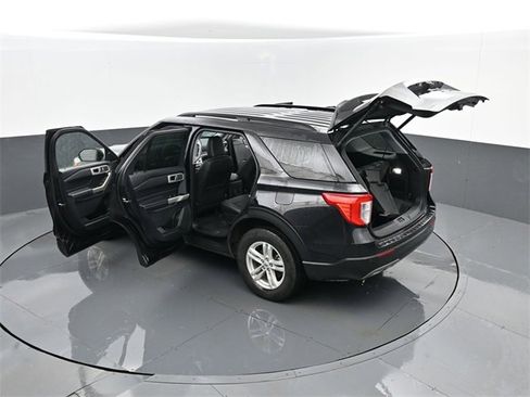 Used 2022 Ford Explorer XLT w/ Equipment Group 202A image 28
