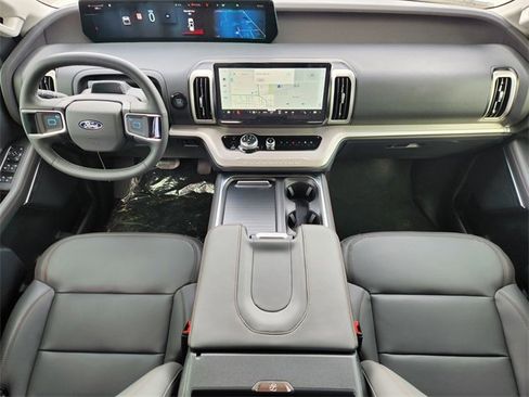 New 2025 Ford Expedition Active image 19