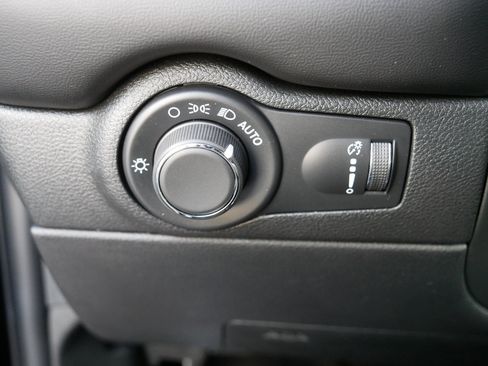 Used 2025 Dodge Durango R/T image 26