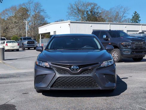 Used 2020 Toyota Camry SE image 9