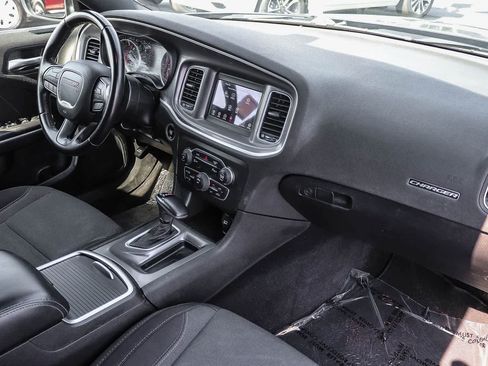 Used 2022 Dodge Charger SXT RWD image 14