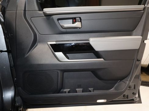 Used 2023 Toyota Tundra Limited image 18