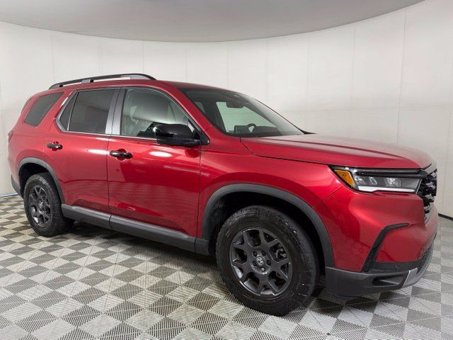 Used 2024 Honda Pilot TrailSport image 10