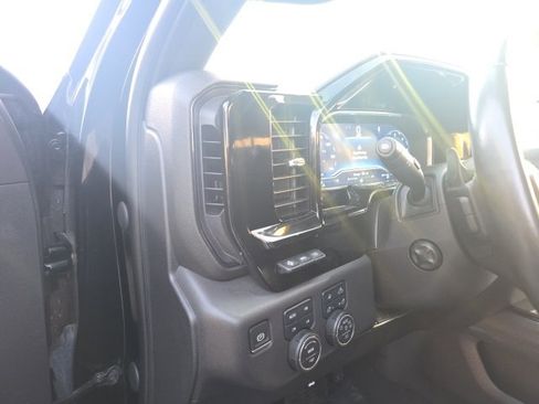 Used 2023 Chevrolet Silverado 1500 ZR2 w/ Technology Package image 17