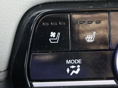 Used 2023 Honda Pilot Elite image 17