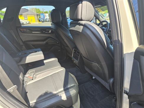 Used 2020 Porsche Cayenne S AWD/4WD image 16