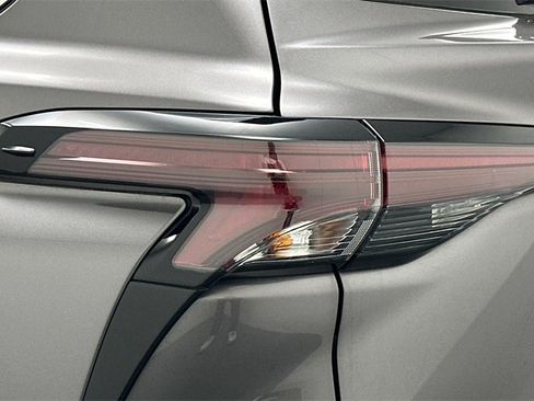 Certified 2023 Toyota Sienna LE image 22