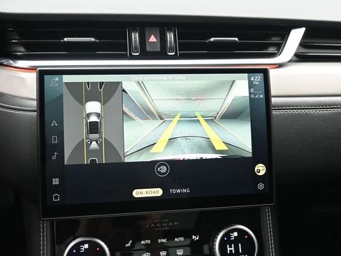 Used 2024 Jaguar F-PACE R-Dynamic S image 16