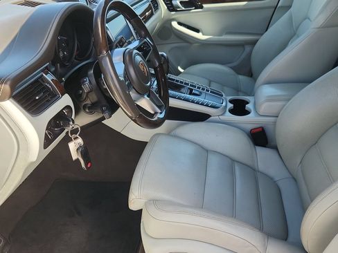 Used 2018 Porsche Macan GTS AWD/4WD image 7