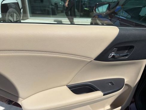 Used 2017 Honda Accord EX image 14