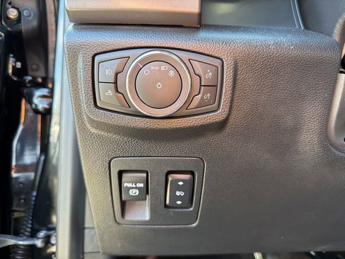 Used 2018 Ford F150 XLT w/ Equipment Group 302A Luxury image 49