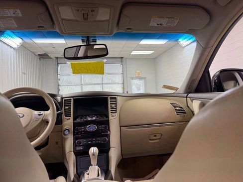 Used 2014 INFINITI QX70 2WD w/ Premium Package image 22