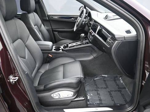 Certified 2026 Porsche Macan S AWD/4WD image 30