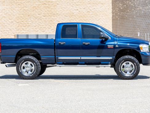 Used 2007 Dodge Ram 2500 Truck Laramie AWD/4WD image 9