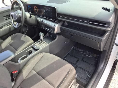 Used 2025 Hyundai Kona SEL FWD image 32