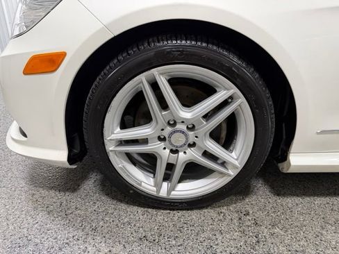 Used 2011 Mercedes-Benz E 350 4MATIC Wagon image 27