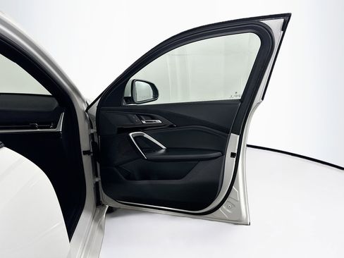 Used 2025 BMW X2 xDrive28i image 32