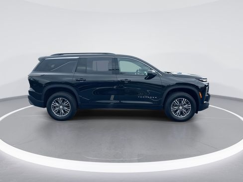 Used 2025 Chevrolet Traverse LT FWD image 10