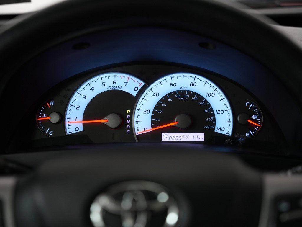 Used 2011 Toyota Camry SE w/ SE Extra-Value Pkg #1 FWD image 16