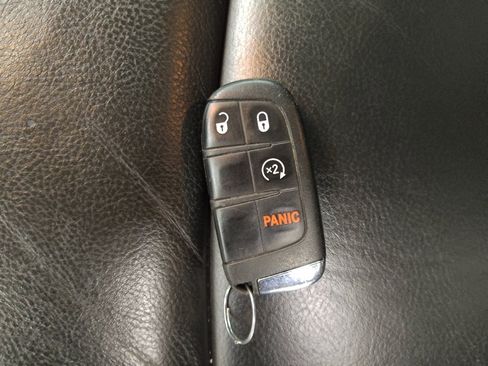 Used 2021 Jeep Renegade Limited AWD/4WD image 32