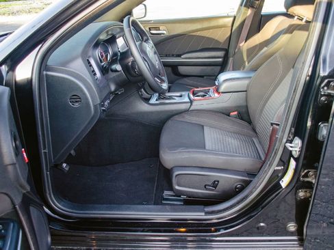 Used 2023 Dodge Charger SXT RWD image 25