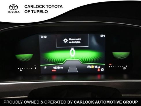 Used 2022 Volkswagen Tiguan SE R-Line image 17