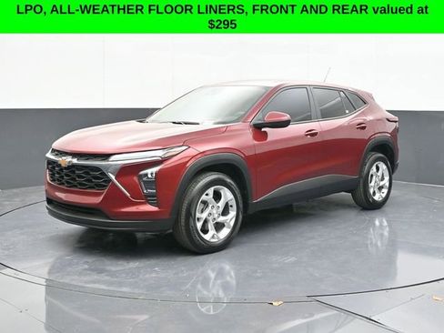 Used 2024 Chevrolet Trax LS w/ LS Convenience Package image 6