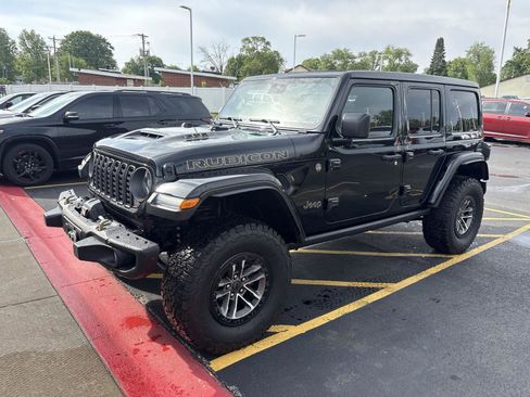Used 2024 Jeep Wrangler Unlimited Rubicon 392 AWD/4WD image 2