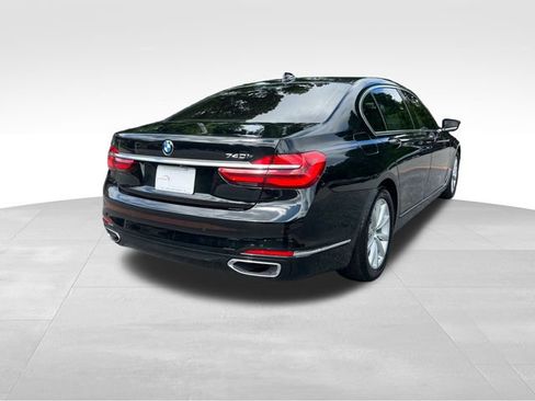 Used 2018 BMW 740i image 5