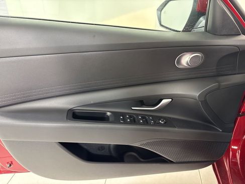 New 2025 Hyundai Elantra Hybrid FWD image 16